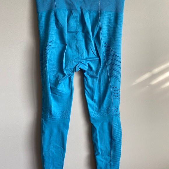 Booty 🔥 leggings by Gymshark - Picture 4 of 6